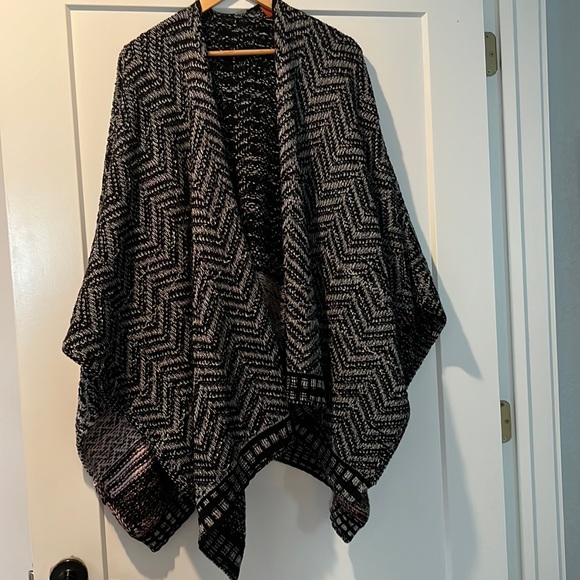 Gorgeous Missoni poncho.